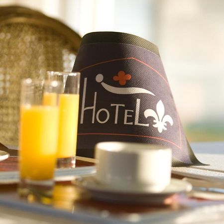 Hotel Fleur De Lys Hazebrouck Bagian luar foto