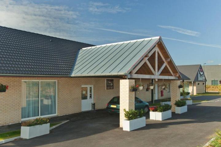 Hotel Fleur De Lys Hazebrouck Bagian luar foto
