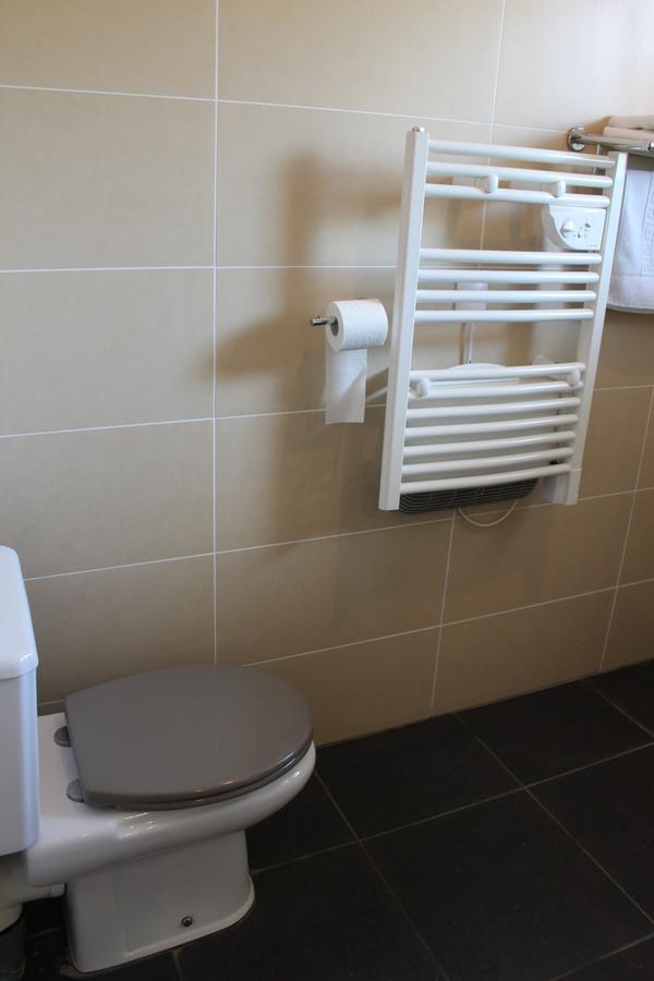 Hotel Fleur De Lys Hazebrouck Bagian luar foto
