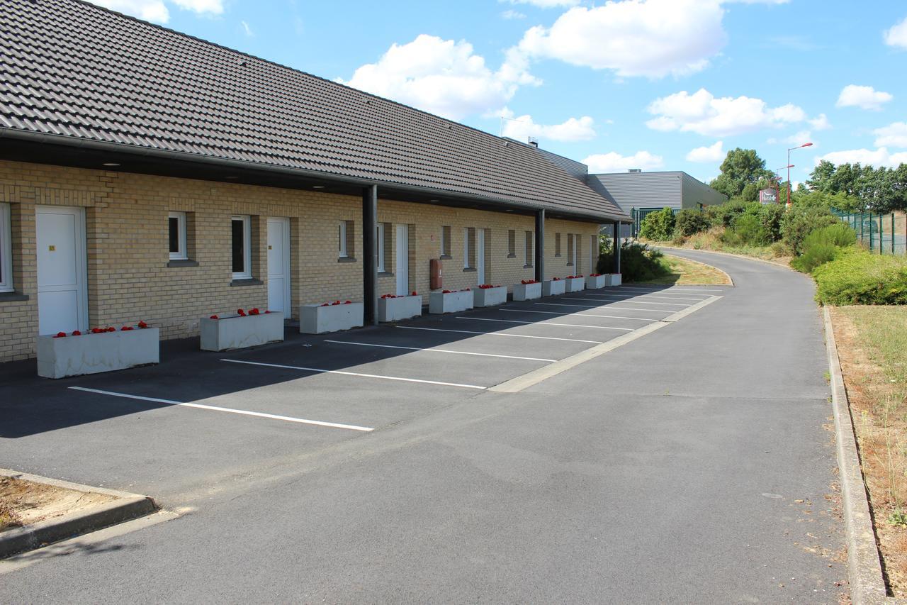 Hotel Fleur De Lys Hazebrouck Bagian luar foto